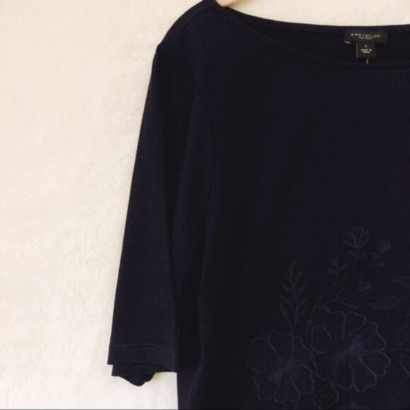 Ann Taylor Navy Flower Design Short Sleeve Top - Picture 7 of 7